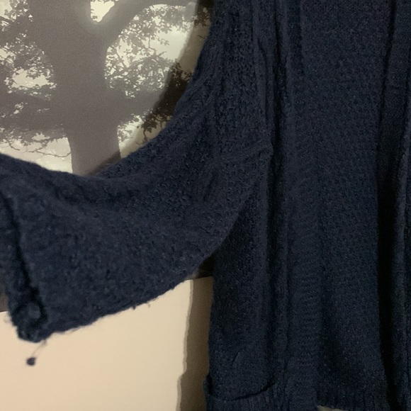 Forever 21 navy blue sweater M - Picture 4 of 9